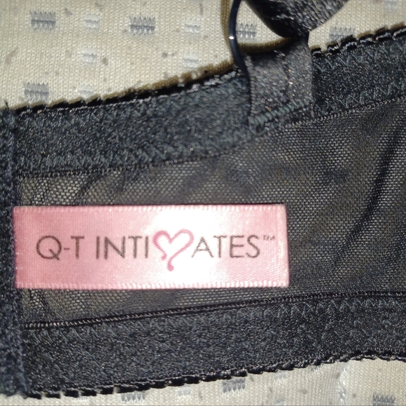 Q-T Intimate - Picture 3 of 5